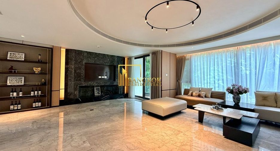 For rent 6 bedrooms house in Watthana, Bangkok