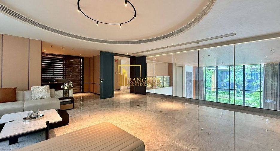 For rent 6 bedrooms house in Watthana, Bangkok