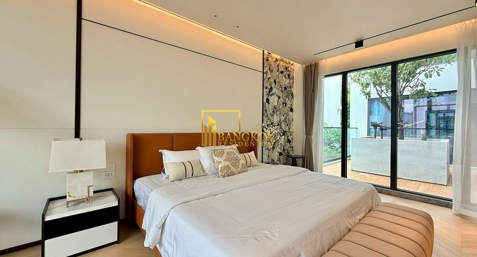 For rent 6 bedrooms house in Watthana, Bangkok