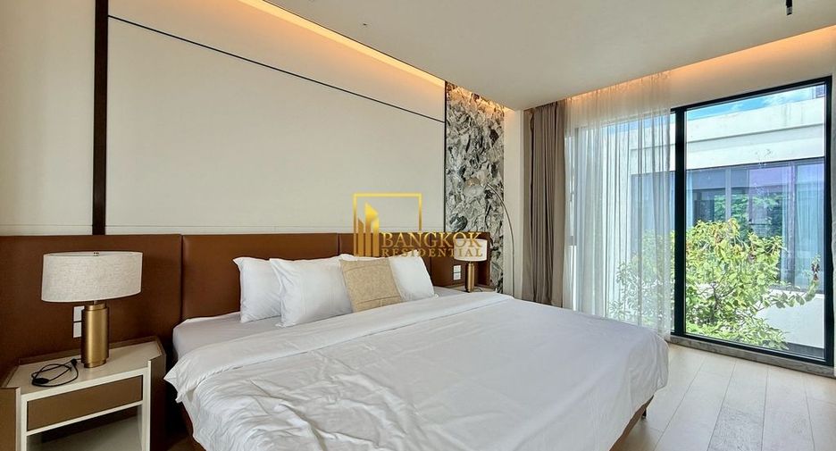 For rent 6 bedrooms house in Watthana, Bangkok