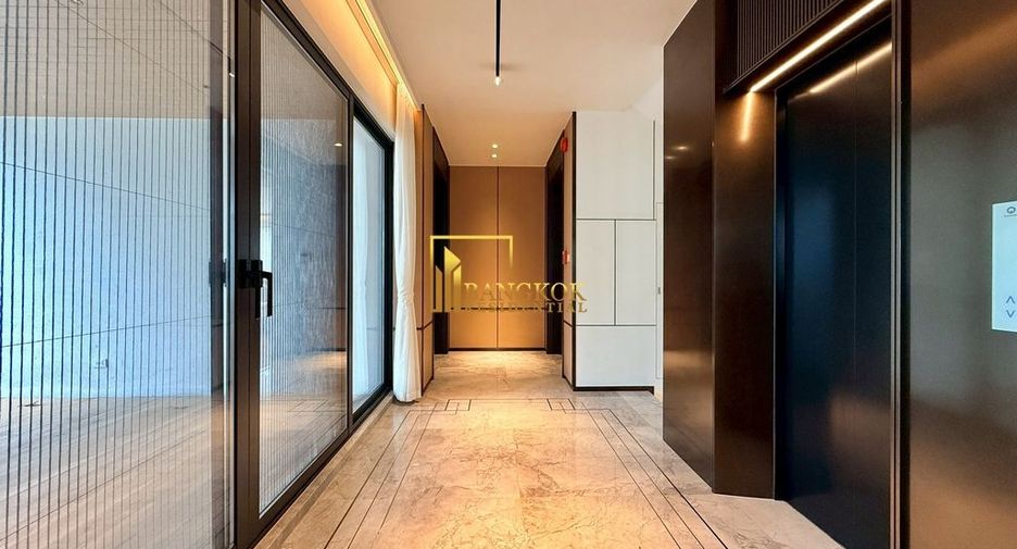For rent 6 bedrooms house in Watthana, Bangkok