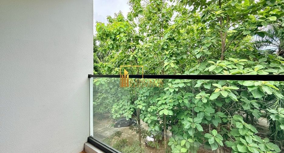 For rent 6 bedrooms house in Watthana, Bangkok