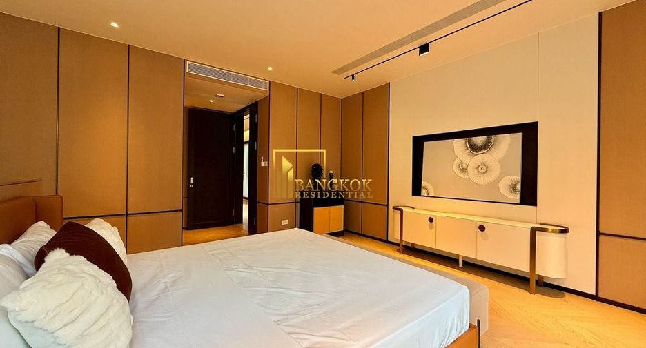 For rent 6 bedrooms house in Watthana, Bangkok