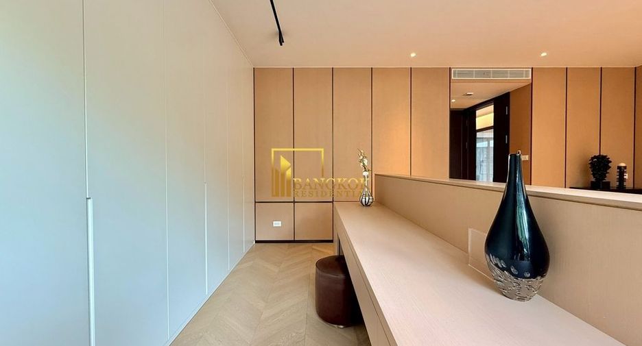 For rent 6 bedrooms house in Watthana, Bangkok