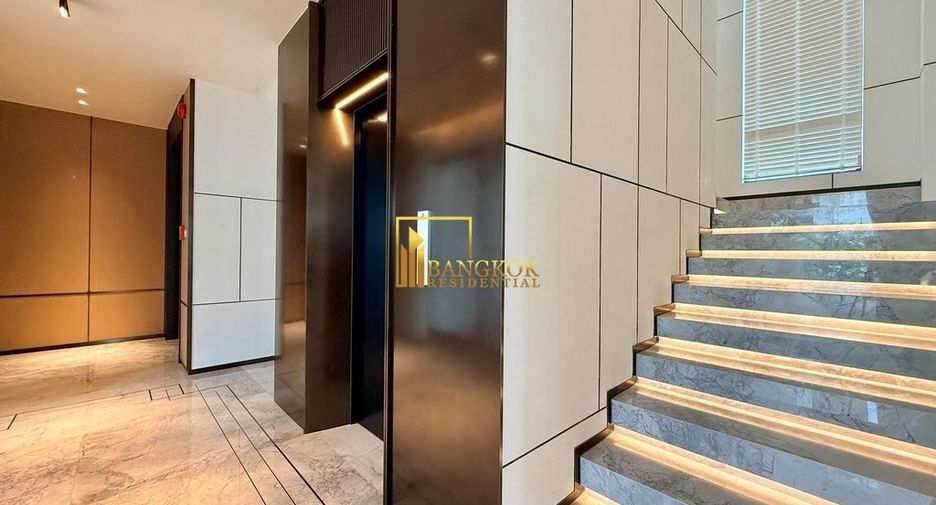 For rent 6 bedrooms house in Watthana, Bangkok