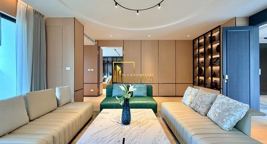 For rent 6 bedrooms house in Watthana, Bangkok