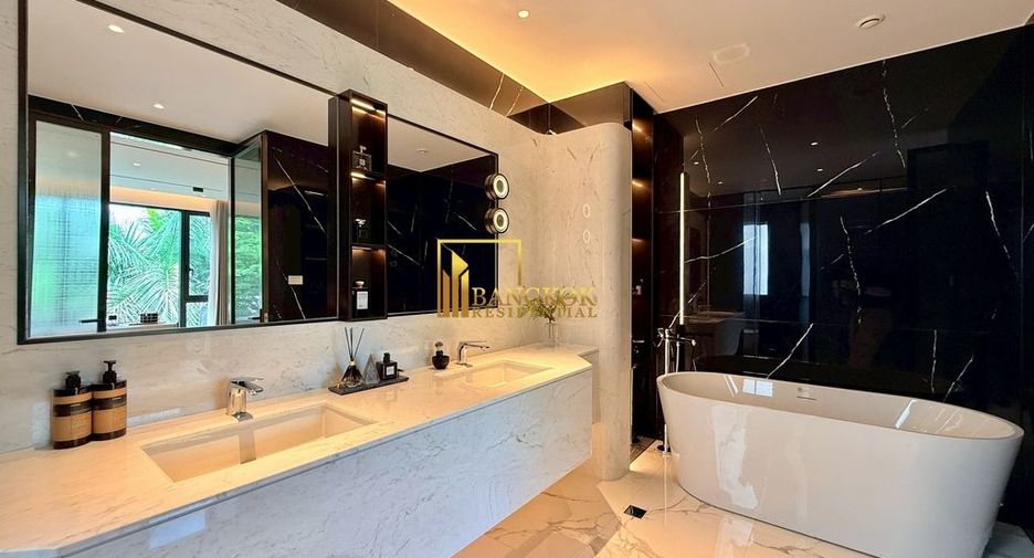 For rent 6 bedrooms house in Watthana, Bangkok