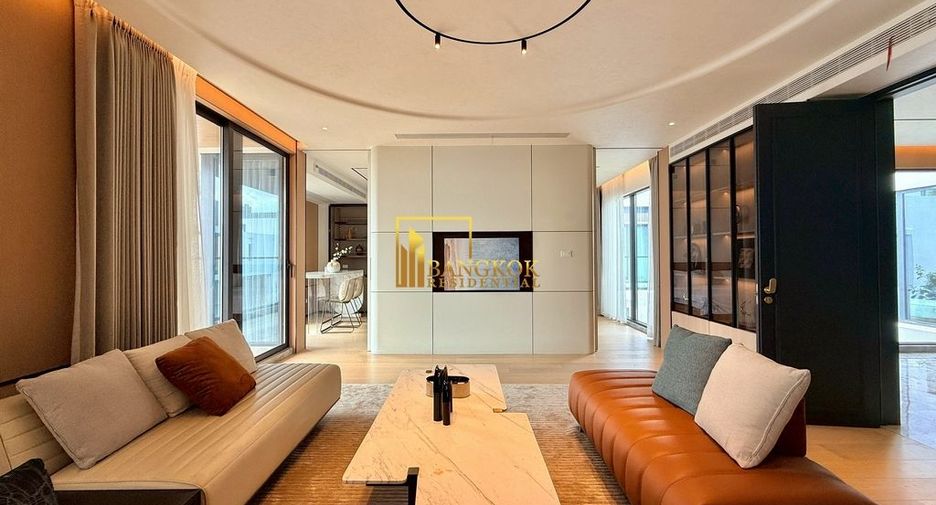 For rent 6 bedrooms house in Watthana, Bangkok
