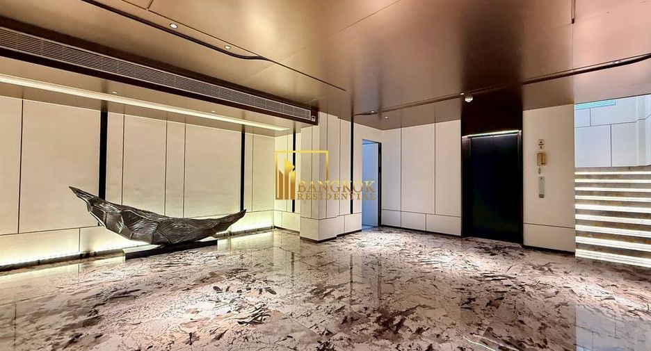 For rent 6 bedrooms house in Watthana, Bangkok