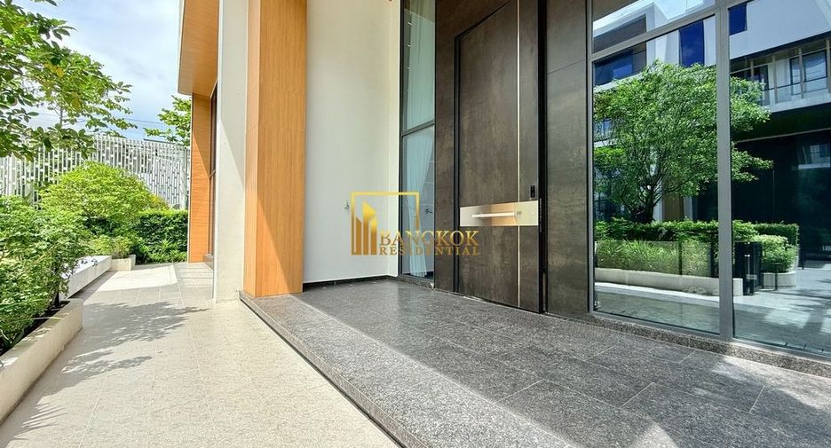 For rent 6 bedrooms house in Watthana, Bangkok