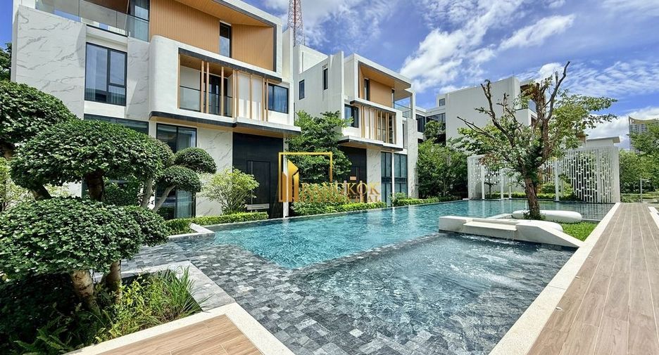 For rent 6 bedrooms house in Watthana, Bangkok