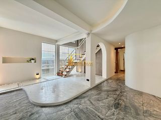 Reihenhaus zur Miete mit 5 Zimmer in Watthana, Bangkok