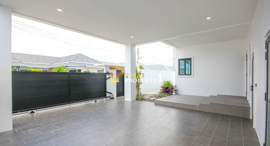 For sale 3 ベッドルーム villa in Hua Hin, Prachuap Khiri Khan