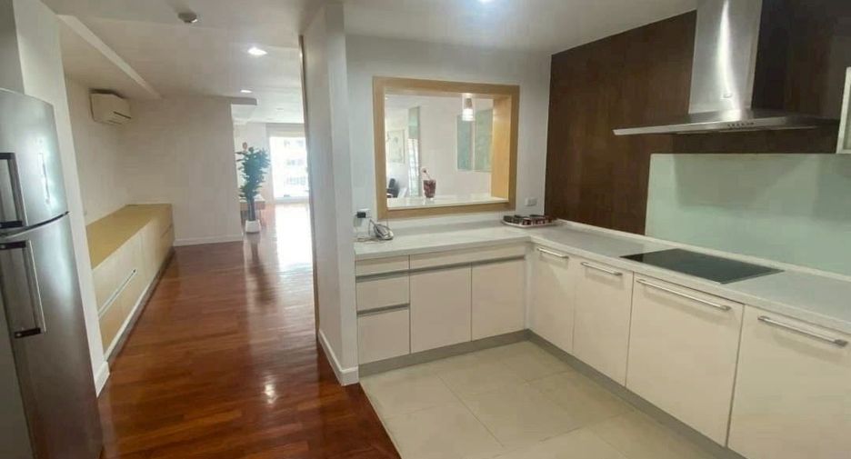 For rent 2 bedrooms condo in Watthana, Bangkok