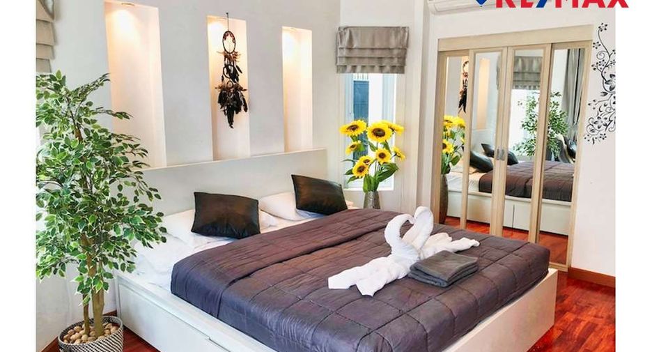 Casa en venta de 6 habitaciones en Bang Lamung, Chonburi