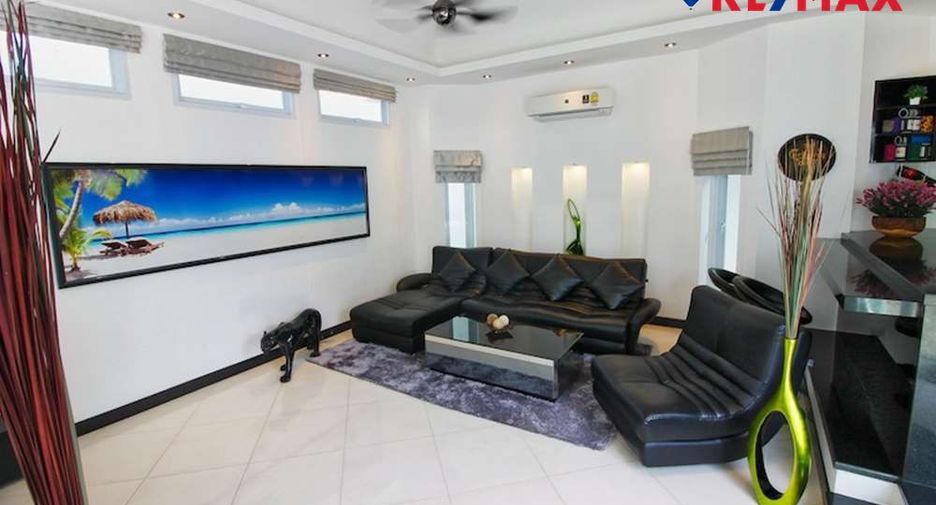 Casa en venta de 6 habitaciones en Bang Lamung, Chonburi