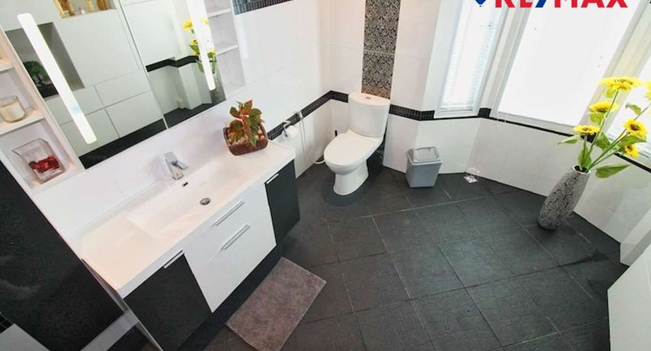 Casa en venta de 6 habitaciones en Bang Lamung, Chonburi