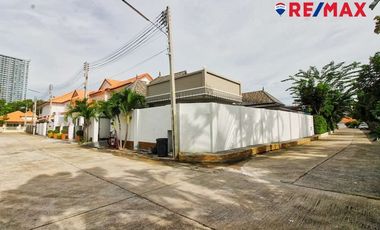 Casa en venta de 6 habitaciones en Bang Lamung, Chonburi