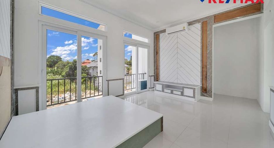Casa en venta de 4 habitaciones en Huay Yai, Pattaya