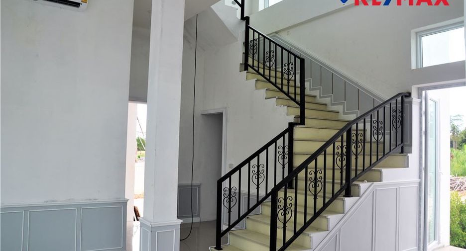 Casa en venta de 4 habitaciones en Huay Yai, Pattaya