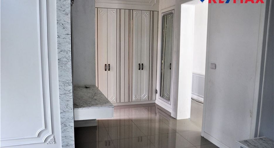 Casa en venta de 4 habitaciones en Huay Yai, Pattaya
