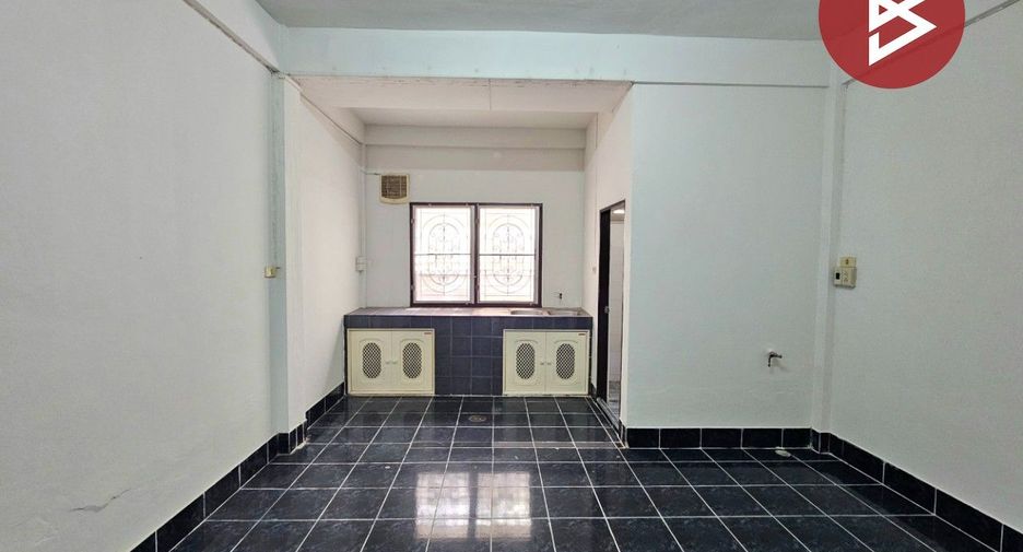 出售 2 卧室 联排别墅 在 Mueang Chon Buri, Chon Buri