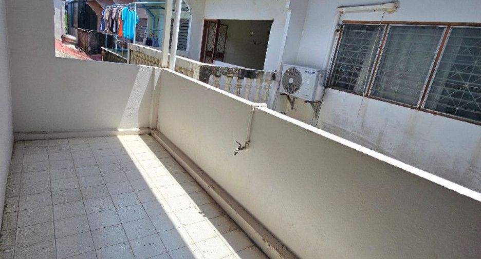 出售 2 卧室 联排别墅 在 Mueang Chon Buri, Chon Buri