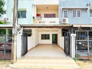 À vendre 3 chambres maison de ville à Mueang Nonthaburi, Nonthaburi