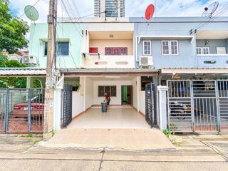 À vendre 3 chambres maison de ville à Mueang Nonthaburi, Nonthaburi
