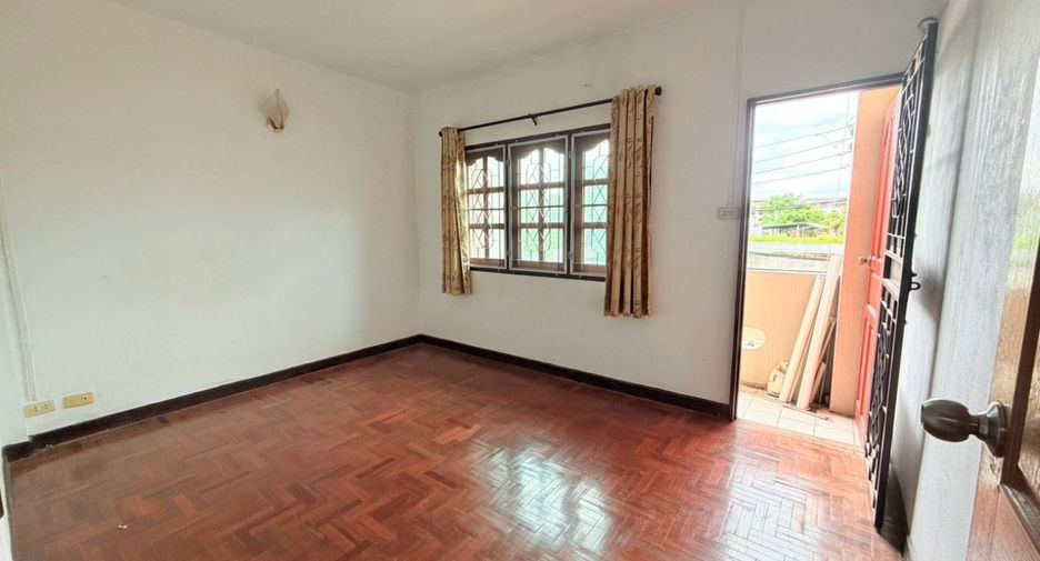 À vendre 3 chambres maison de ville à Mueang Nonthaburi, Nonthaburi