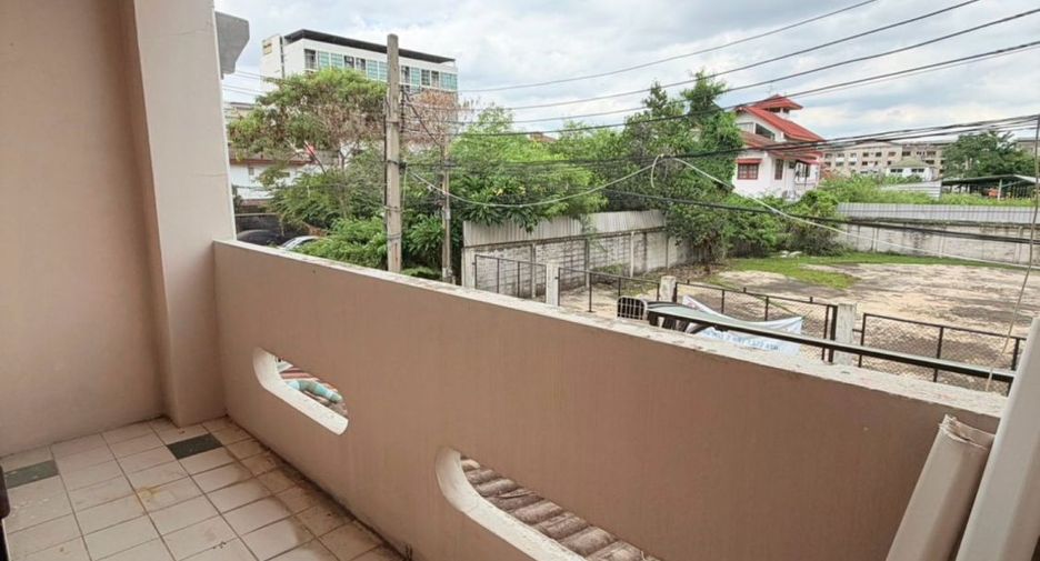 À vendre 3 chambres maison de ville à Mueang Nonthaburi, Nonthaburi