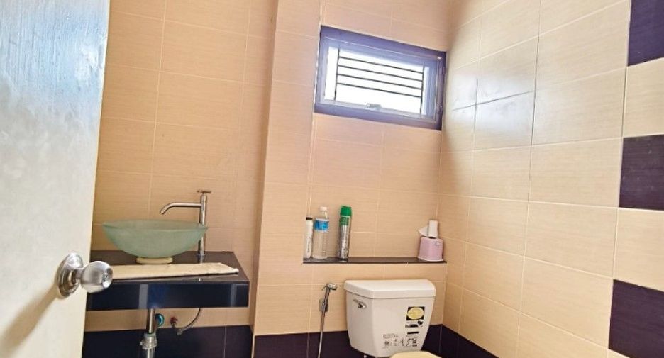 For sale 3 bedrooms house in Mueang Rayong, Rayong