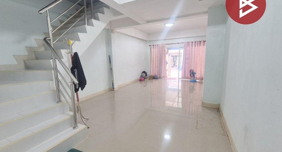 Casa adosada en venta de 2 habitaciones en Bang Sao Thong, Samut Prakan