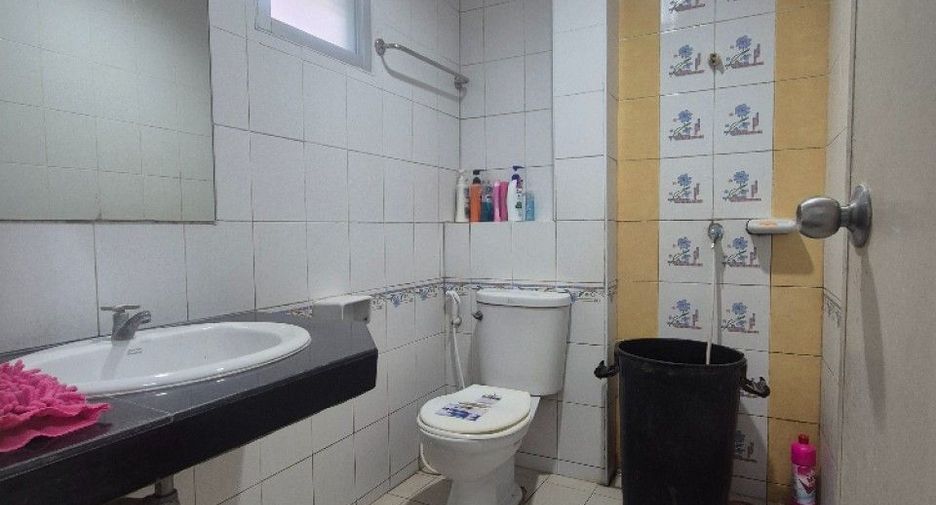 Casa adosada en venta de 2 habitaciones en Bang Sao Thong, Samut Prakan