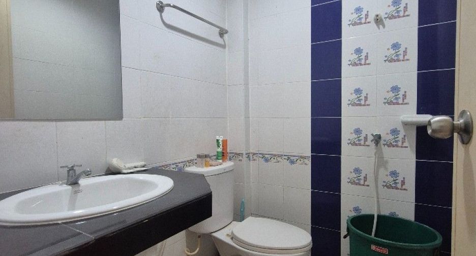 Casa adosada en venta de 2 habitaciones en Bang Sao Thong, Samut Prakan