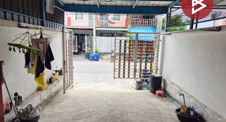 Casa adosada en venta de 2 habitaciones en Bang Sao Thong, Samut Prakan