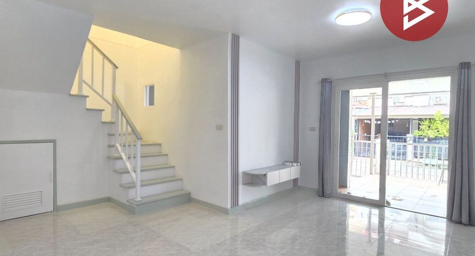À vendre 3 chambres maison de ville à Bang Phli, Samut Prakan