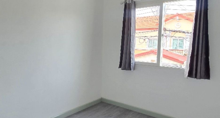 À vendre 3 chambres maison de ville à Bang Phli, Samut Prakan