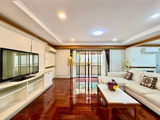 Apartamento en alquiler de 3 habitaciones en Watthana, Bangkok