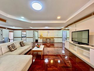 Apartamento en alquiler de 3 habitaciones en Watthana, Bangkok