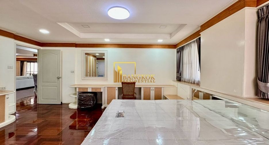 Apartamento en alquiler de 3 habitaciones en Watthana, Bangkok