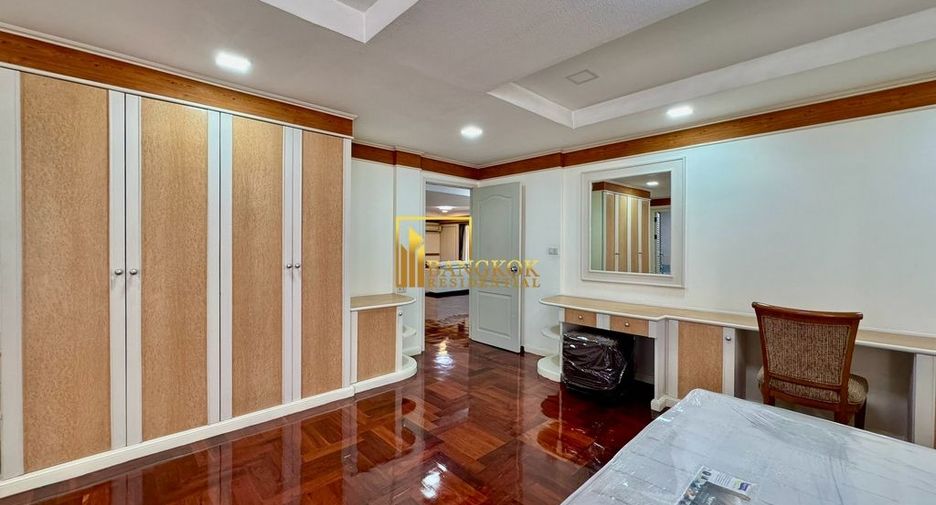 Apartamento en alquiler de 3 habitaciones en Watthana, Bangkok