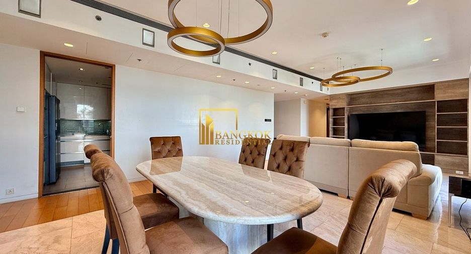 Condo en alquiler y en venta de 3 habitaciones en Sathon, Bangkok