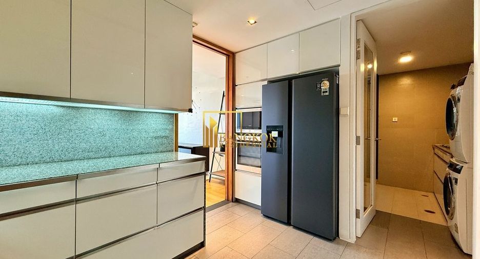 Condo en alquiler y en venta de 3 habitaciones en Sathon, Bangkok