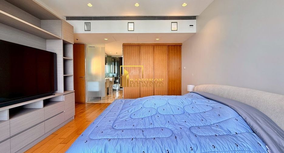Condo en alquiler y en venta de 3 habitaciones en Sathon, Bangkok