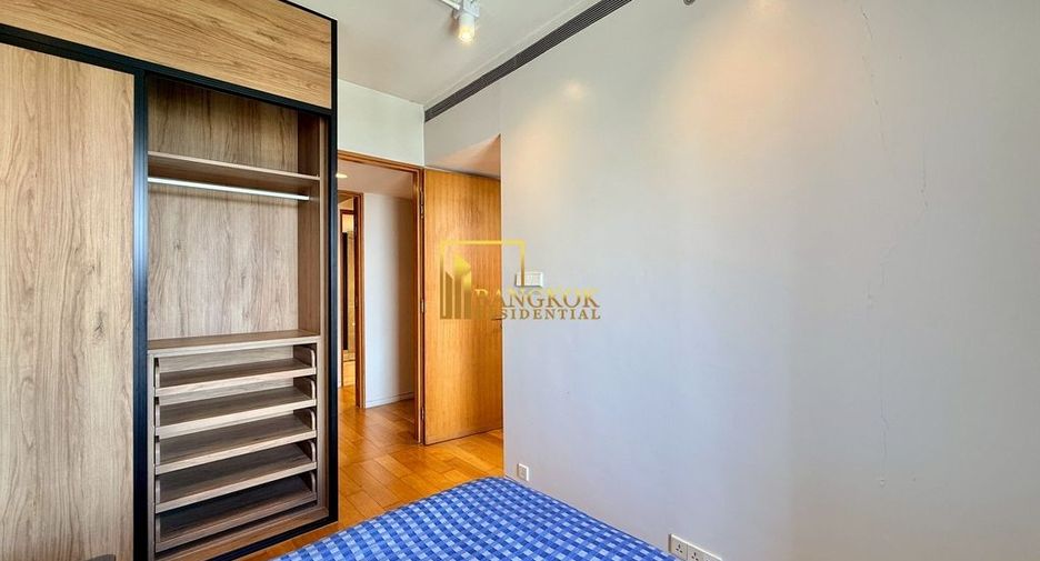 Condo en alquiler y en venta de 3 habitaciones en Sathon, Bangkok