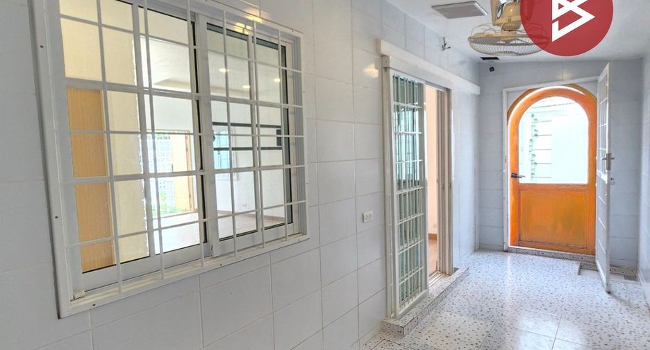 For sale 2 bedrooms townhouse in Pak Kret, Nonthaburi