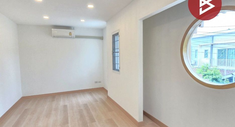 For sale 2 bedrooms townhouse in Pak Kret, Nonthaburi