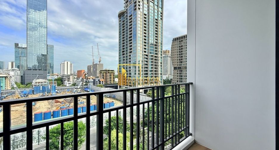 For rent 2 bedrooms condo in Pathum Wan, Bangkok