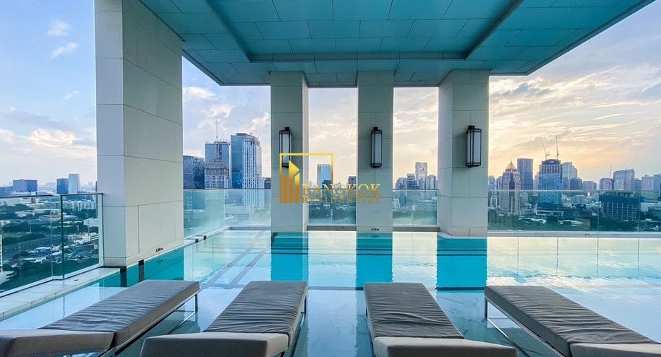For rent 2 bedrooms condo in Pathum Wan, Bangkok